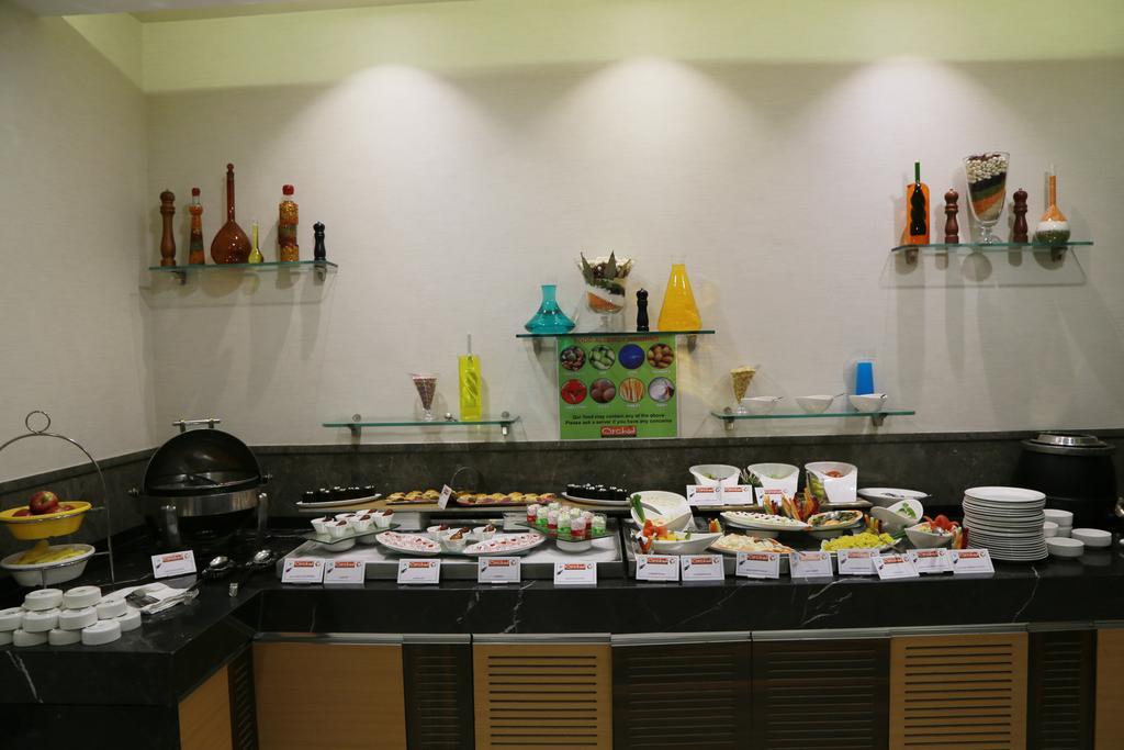 Fortune Park Galaxy - Member ITC Hotel Group, Vapi Bagian luar foto